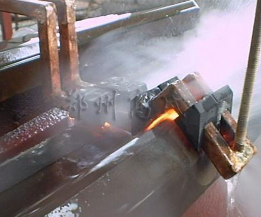 采用超音頻感應加熱電源對導軌進行淬火熱處理