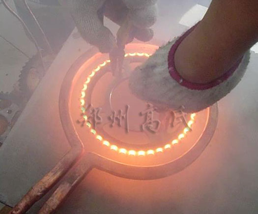 鏈輪采用高頻感應加熱設備進行淬火熱處理 鏈輪采用高頻感應加熱設備進行淬火熱處理