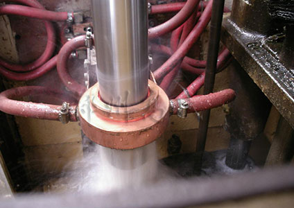 超音頻感應(yīng)淬火設(shè)備對(duì)半軸進(jìn)行淬火熱處理 超音頻感應(yīng)淬火設(shè)備對(duì)半軸進(jìn)行淬火熱處理